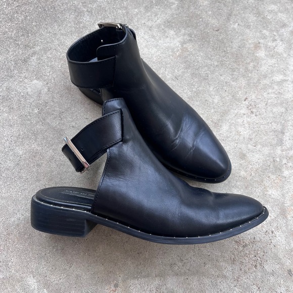 Steven Madden Black Leather Mule Booties Studded Ankle Strap Size‎ 6 - Picture 1 of 7